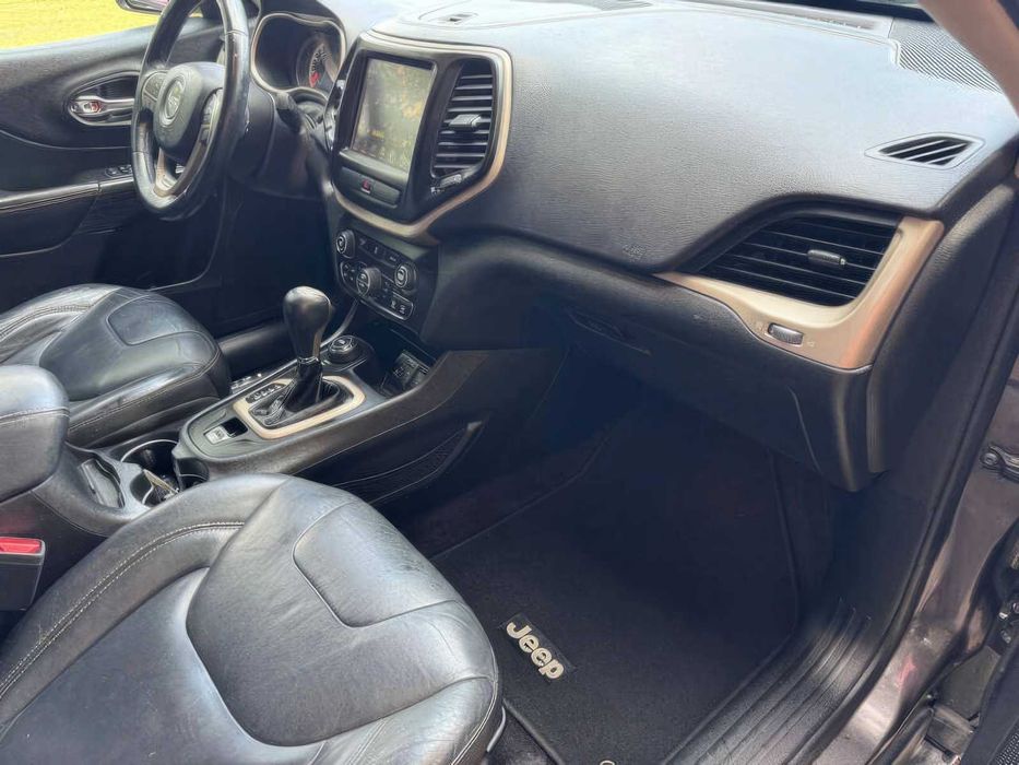 Jeep Cherokee Limited      2017