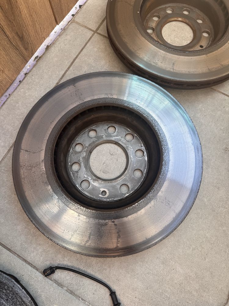 2x Tarcza hamulcowa Bosch 288 mm + klocki hamulcowe - audi, vw, skoda