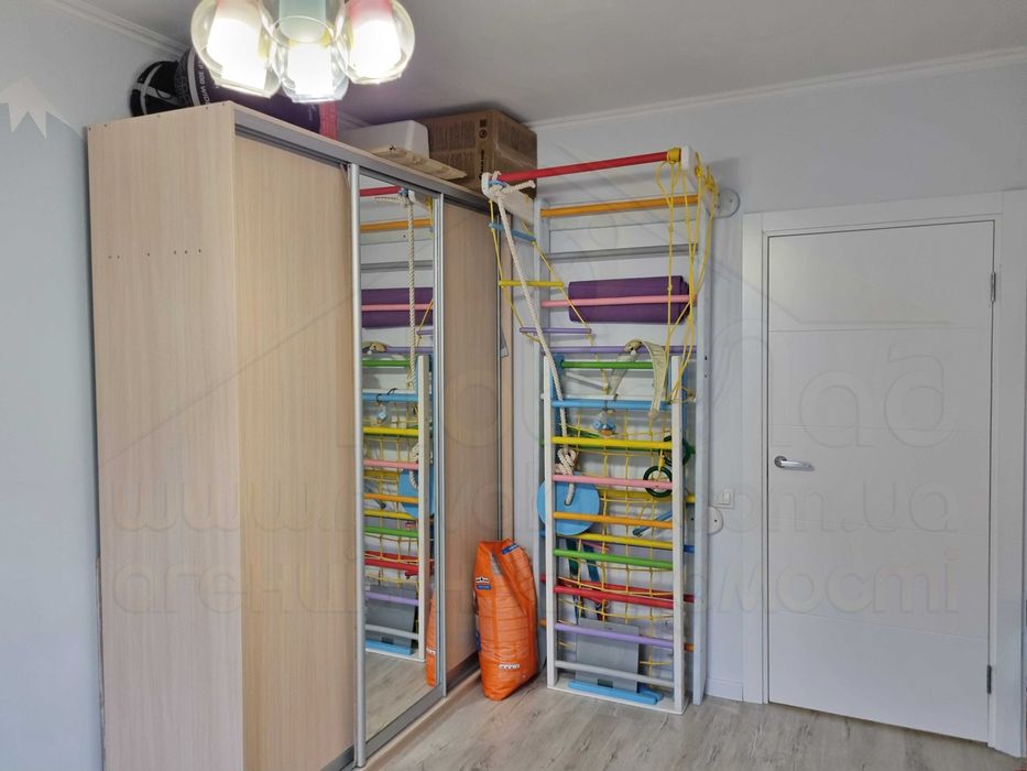 3 кімнатна квартира 71м2 з ремонтом сучасний будинок вул. Еськова