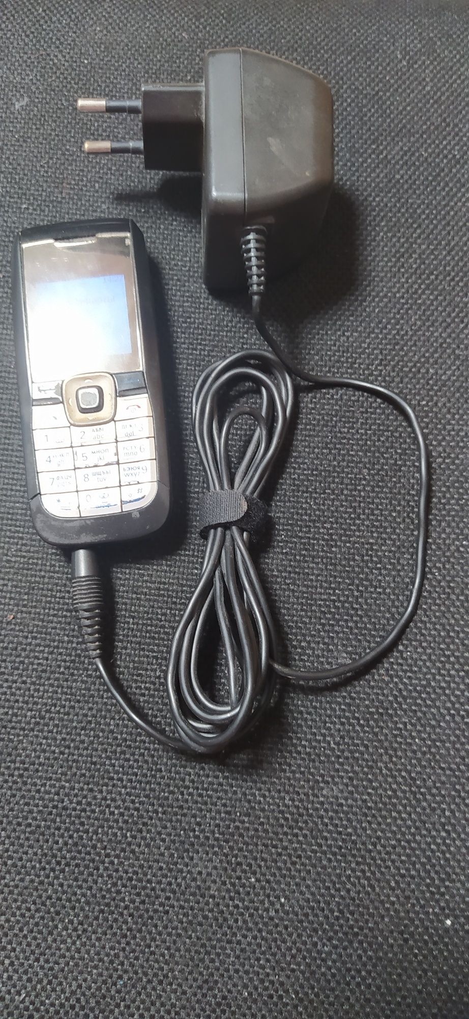 Nokia 2610 мобильный телефон.