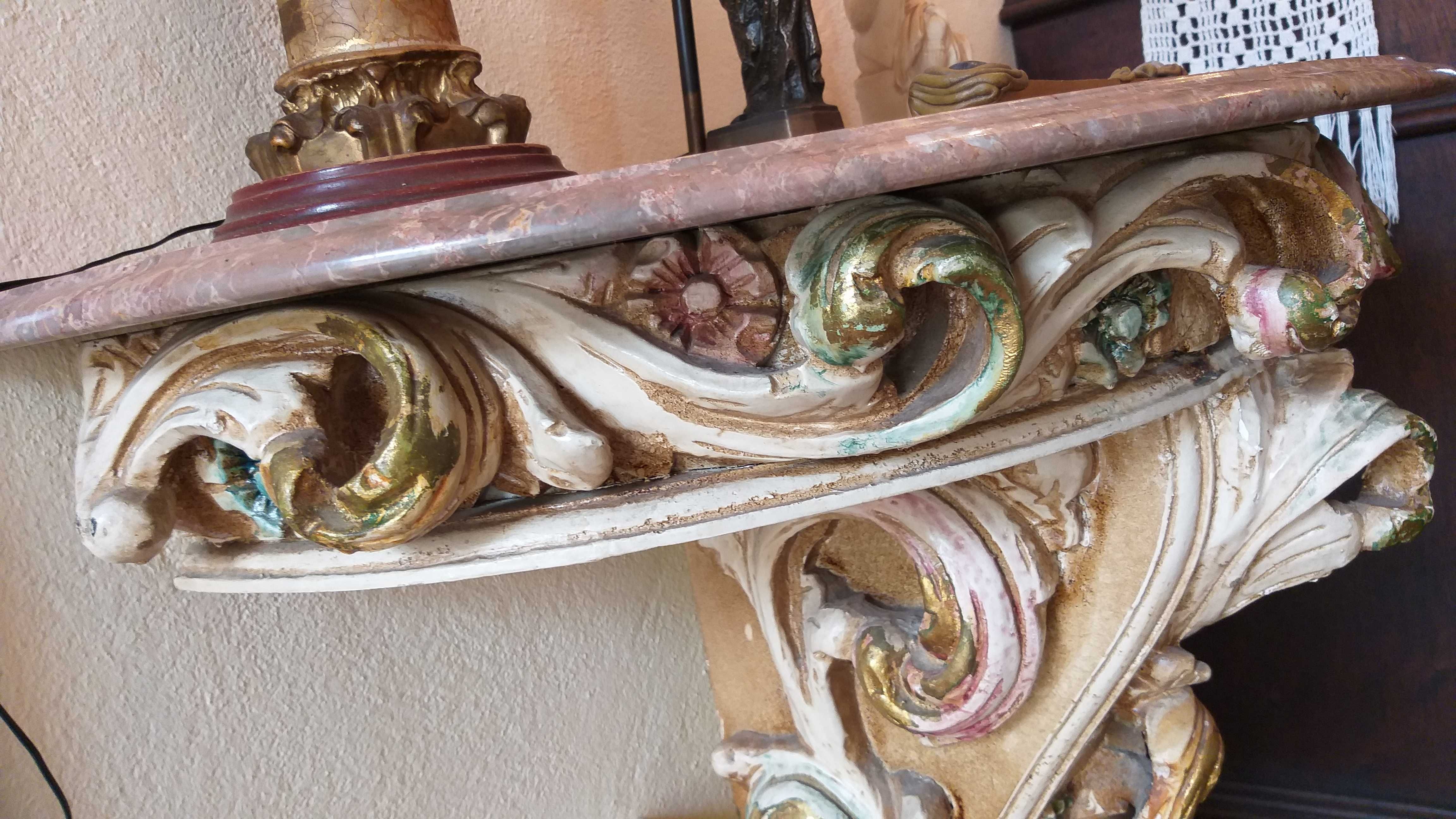 Credência em talha vintage com espelho e cadeira