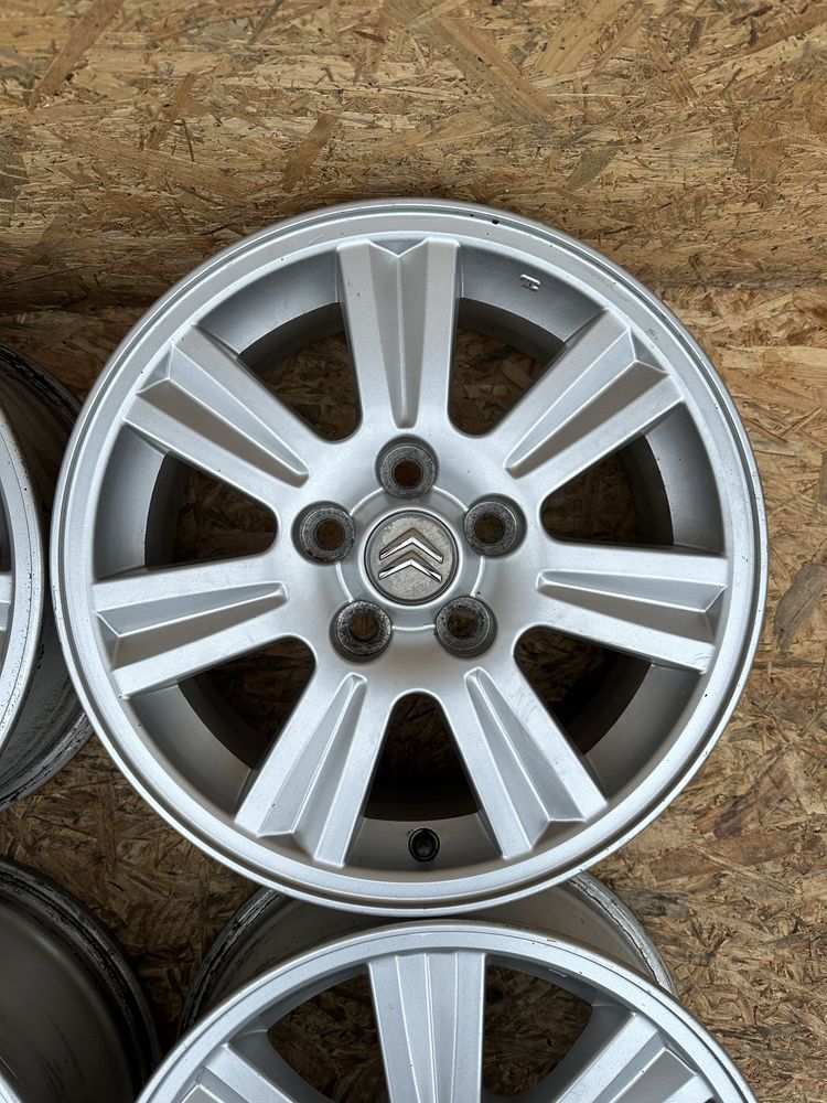 Диски5/114.3 R16 ET37 ЦО(діа)67.1 титани