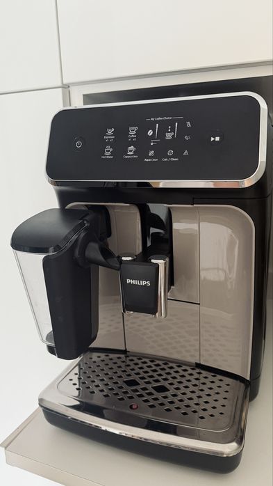 Ekspres do kawy automatyczny Philips LatteGo serii 2200 EP2235/40