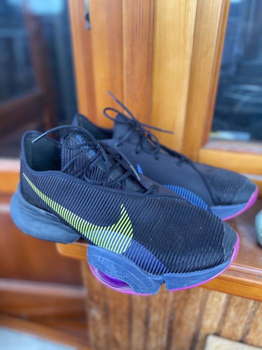 Продаю оригінальні кросівки Nike Air Zoom у розмірі 44