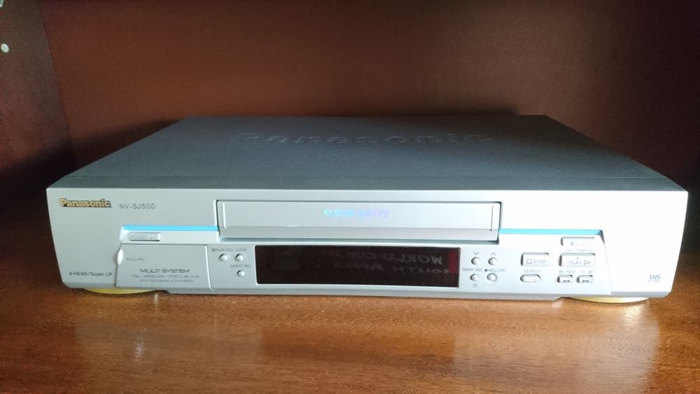 Відеомагнітофон Panasonic