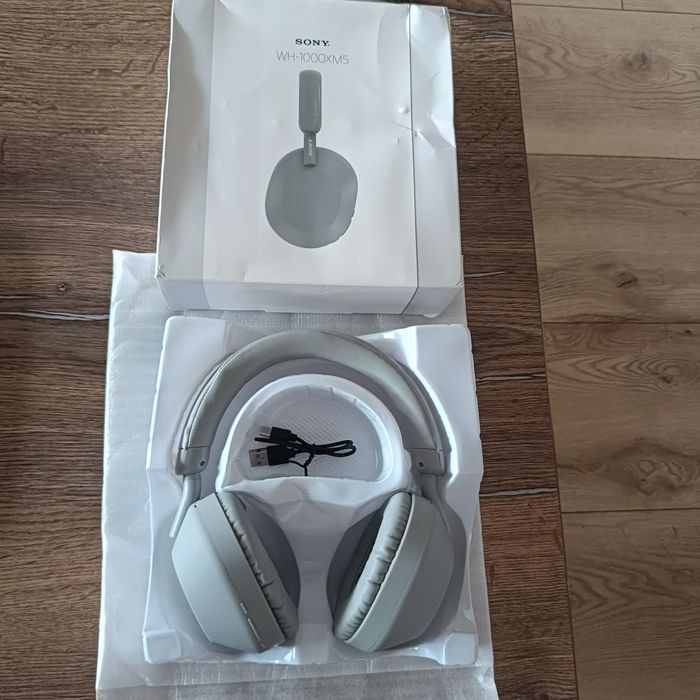Sony WH-1000XM5 szare