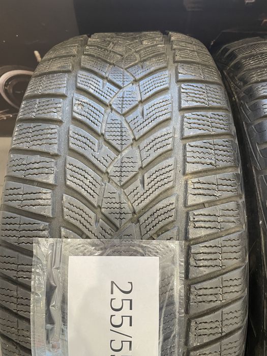 255/55 R19 Goodyear Ultra Grip Performance