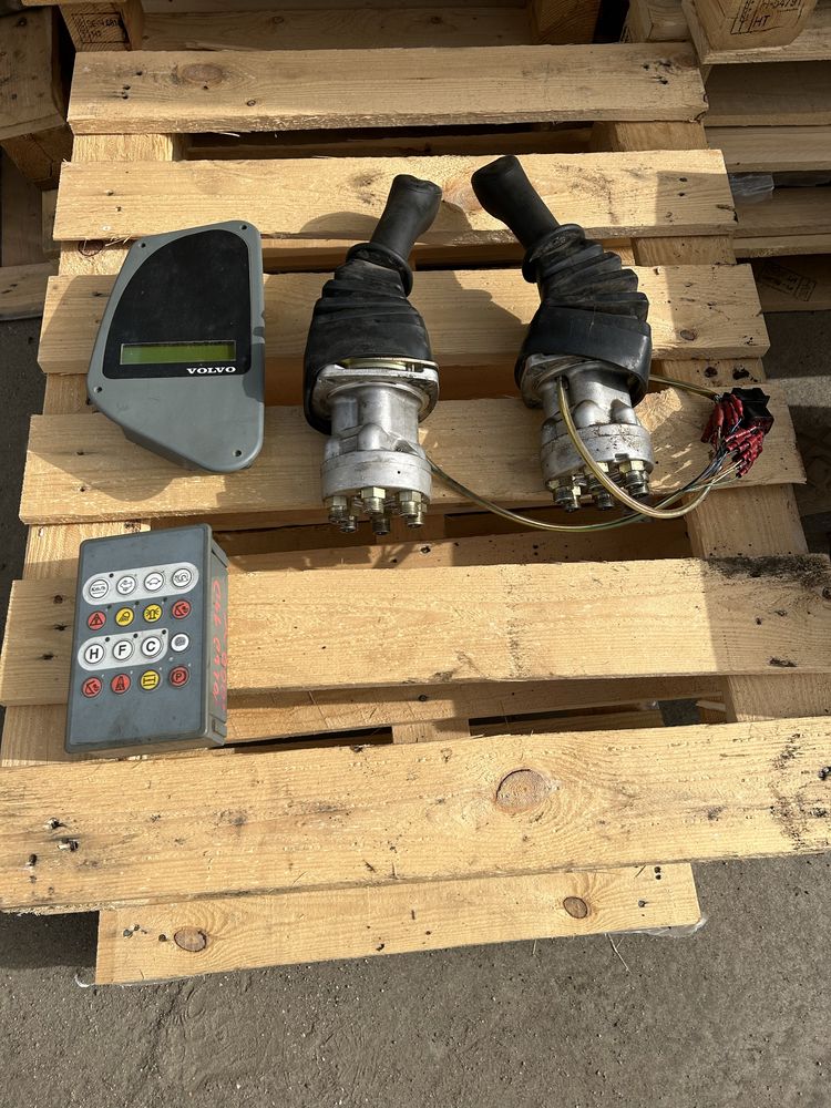Joystick, panel sterowania, wyświetlacz części do koparki volvo EW140