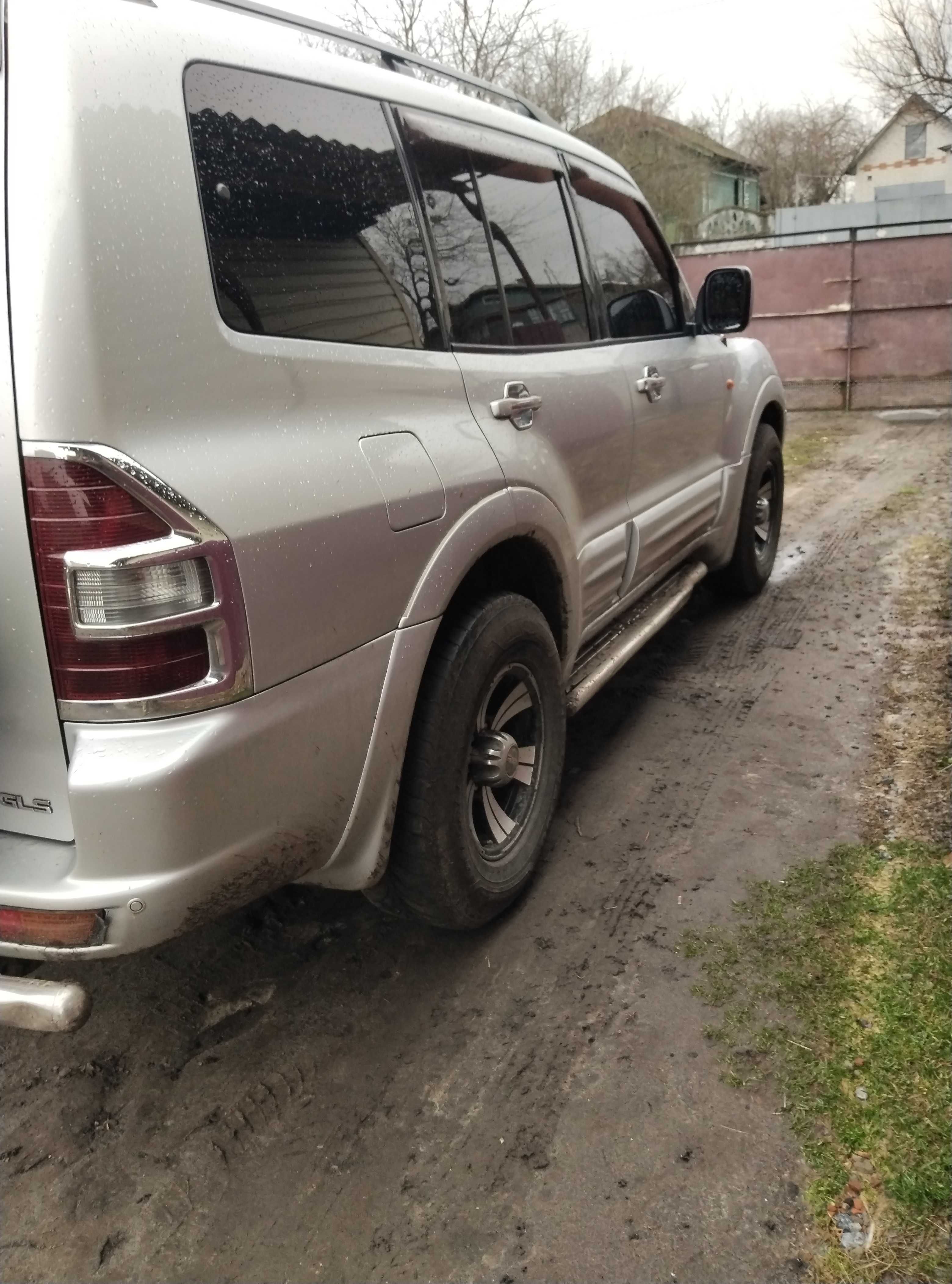 Mitsubishi pajero vagon 3