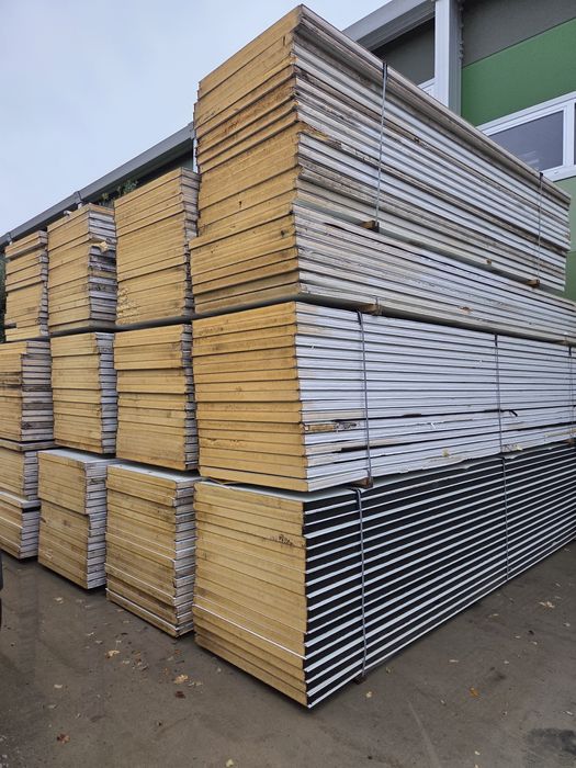 Płyta warstwowa obornicka PIR gr 60 mm dł 475cm 760m2