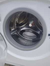 Máquina de lavar e secar