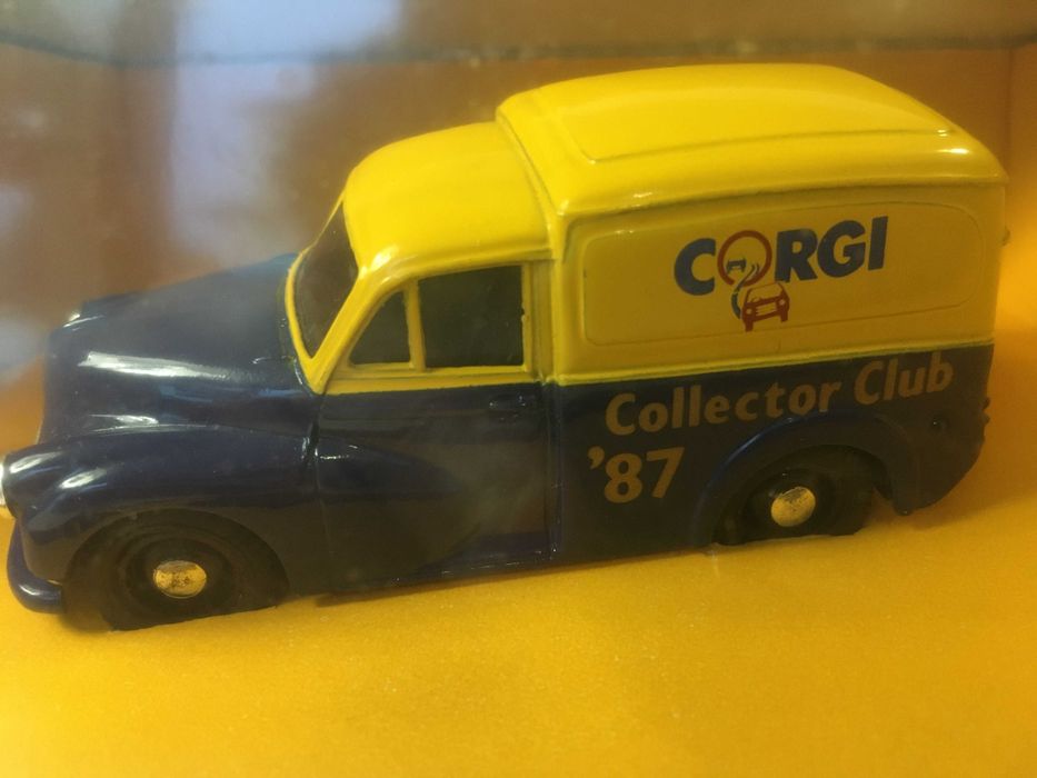 Morris Minor Van - Corgi -  esc.1/43 - como NOVO