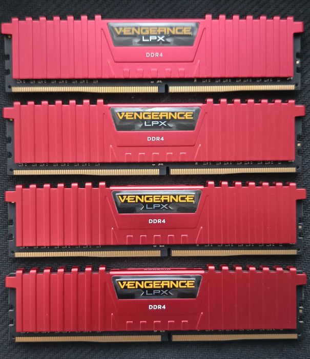 16GB(4x4GB) DDR4-2400Mhz Corsair Vengeance LPX