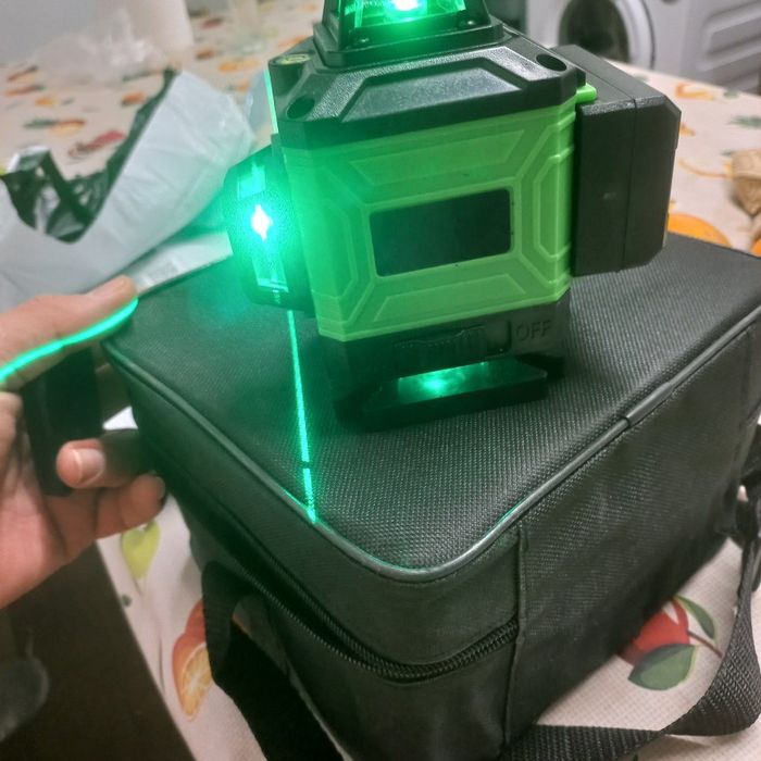 Nível Laser 360° 16 Linhas Verde - NOVO na Caixa - PROFISSIONAL