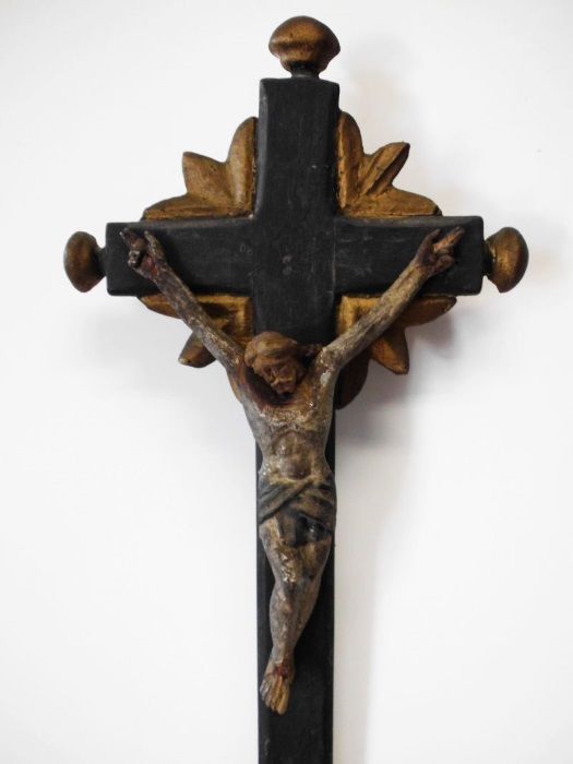 antigo crucifixo em madeira ca. 1900