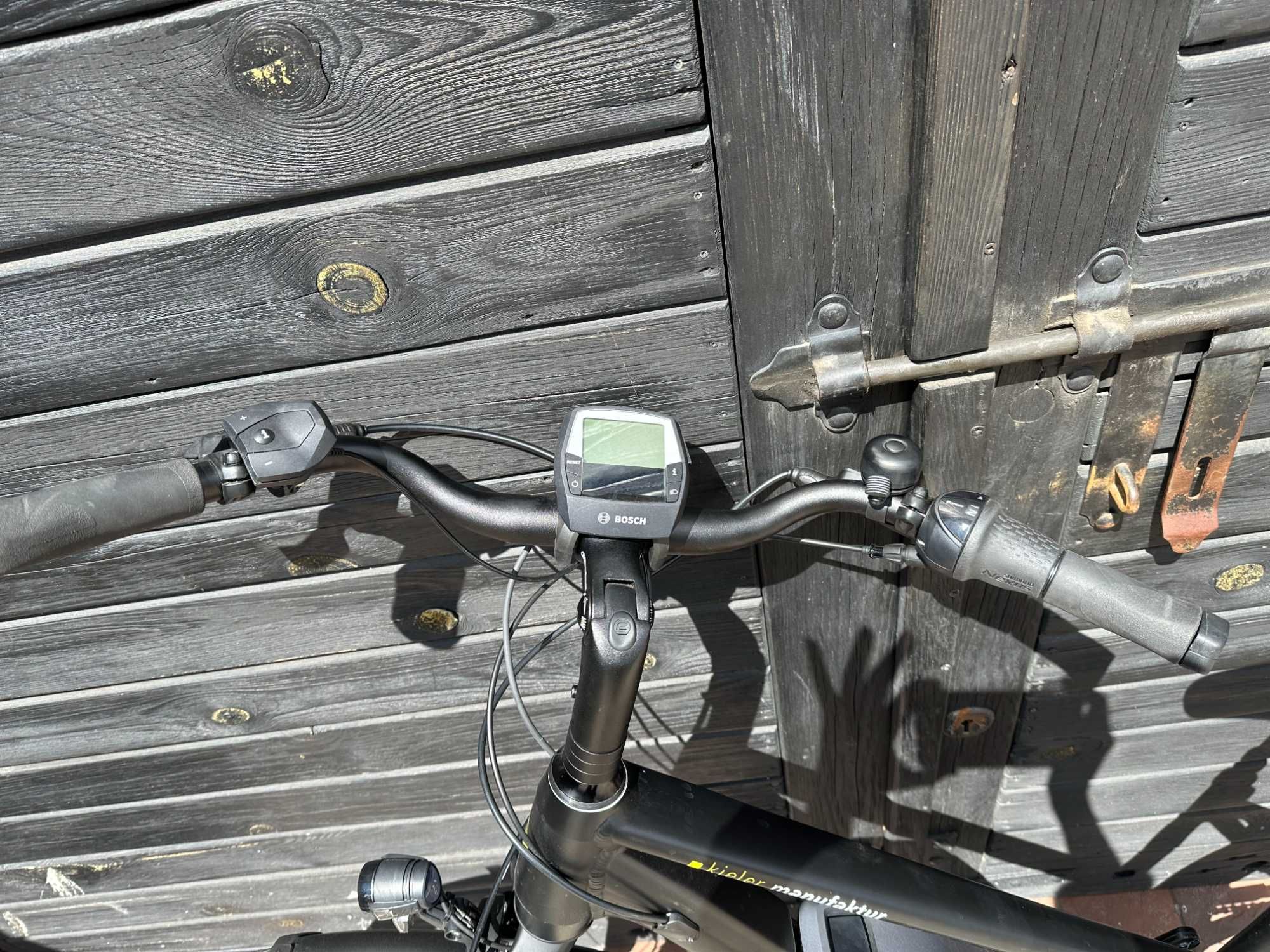 Rower trekkingowy elektryczny Bosch