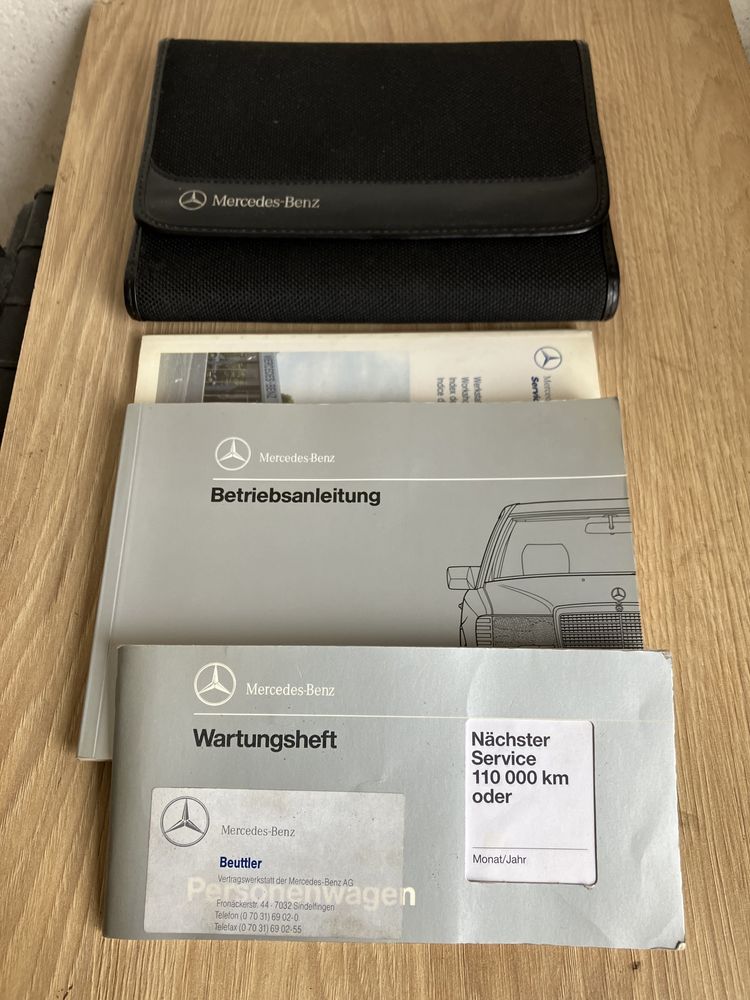 Etui książka serwisowa , instrukcja Mercedes w124