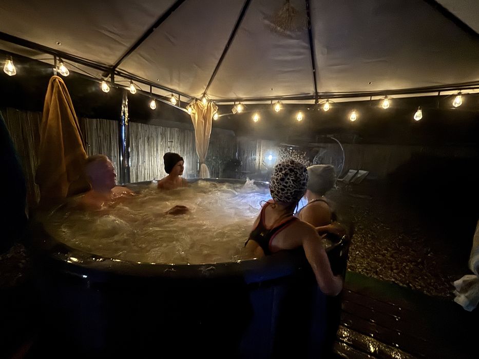 Apartament nad jeziorem z balią, balia, domek