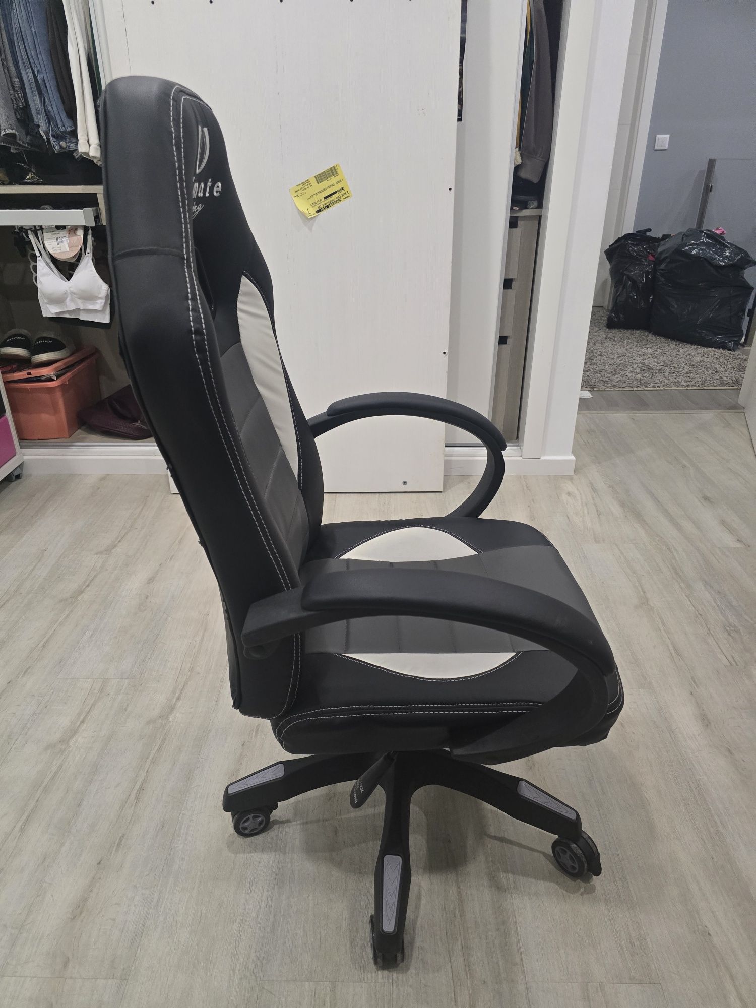 Cadeira gaming como nova