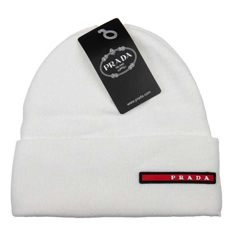 Брендовая модная шапка Prada белая шапка біла стильна