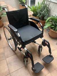 Cadeira de Rodas usada de eixo recuado  usada