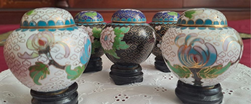 Potes em Cloisonne em exelente estado