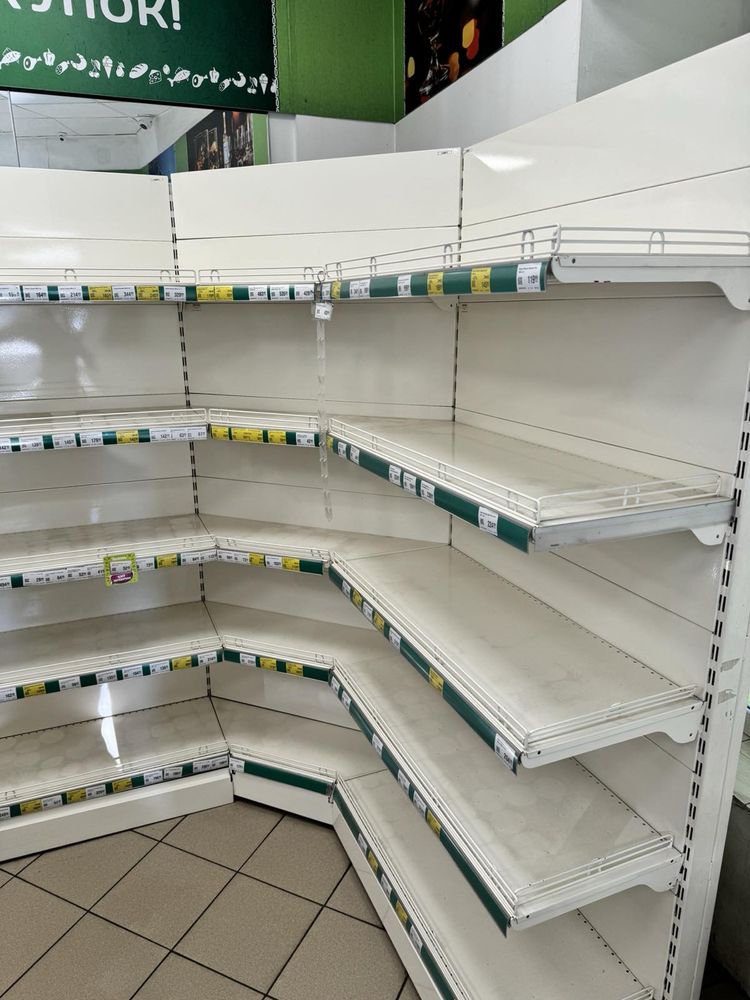 Стелажі, холодильне обладнання, касові бокси, вхідні системи