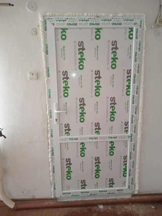 Двері балконні у вану 750х2000 (металопластикові) за 7-14 днів