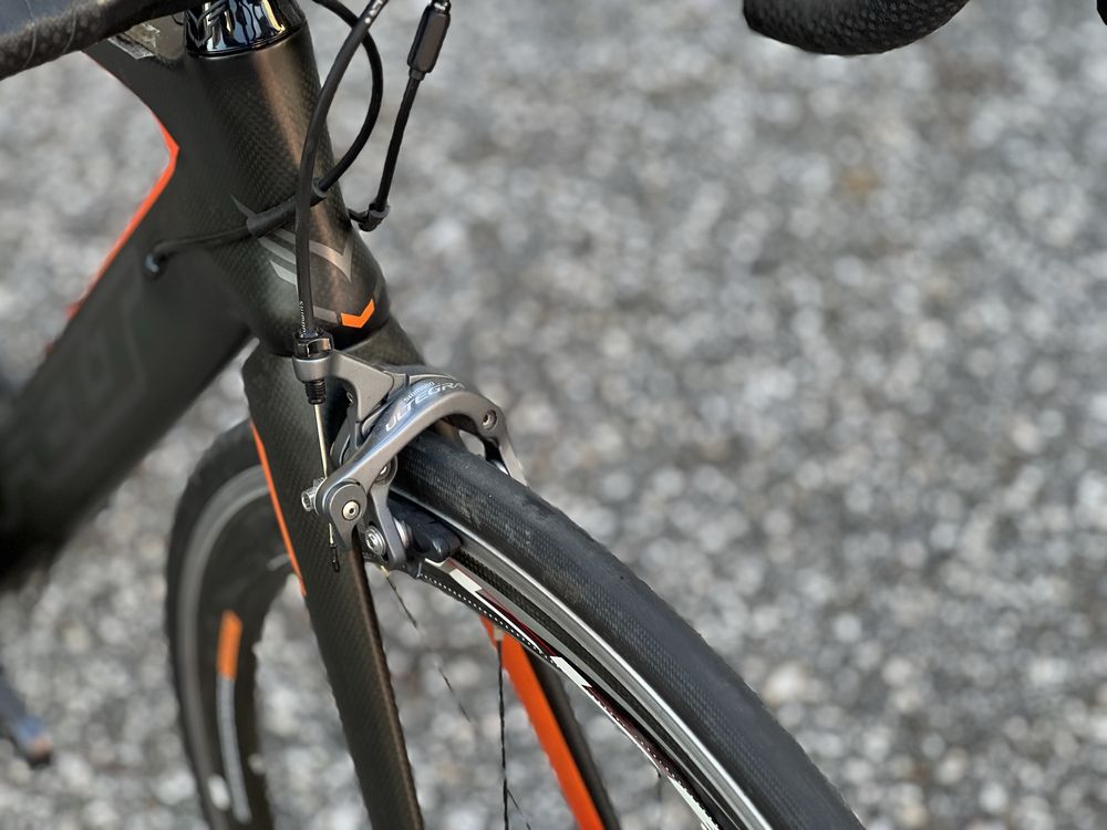 Bicicleta carbono Felt AR / Rodas carbono / Ultegra 11v