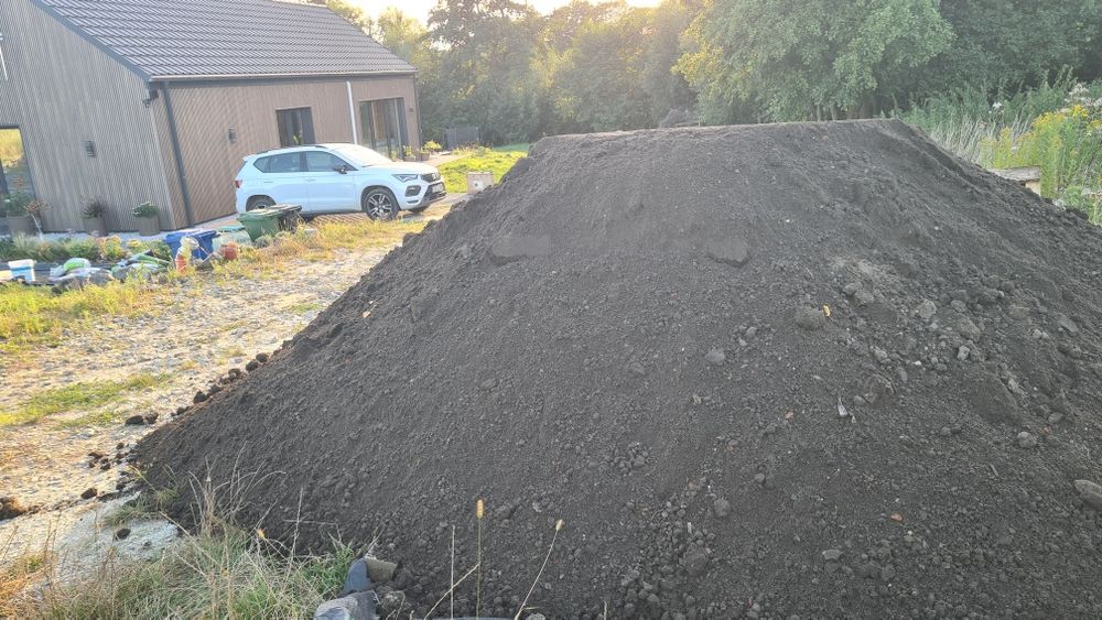 Ziemia z przesiewacza