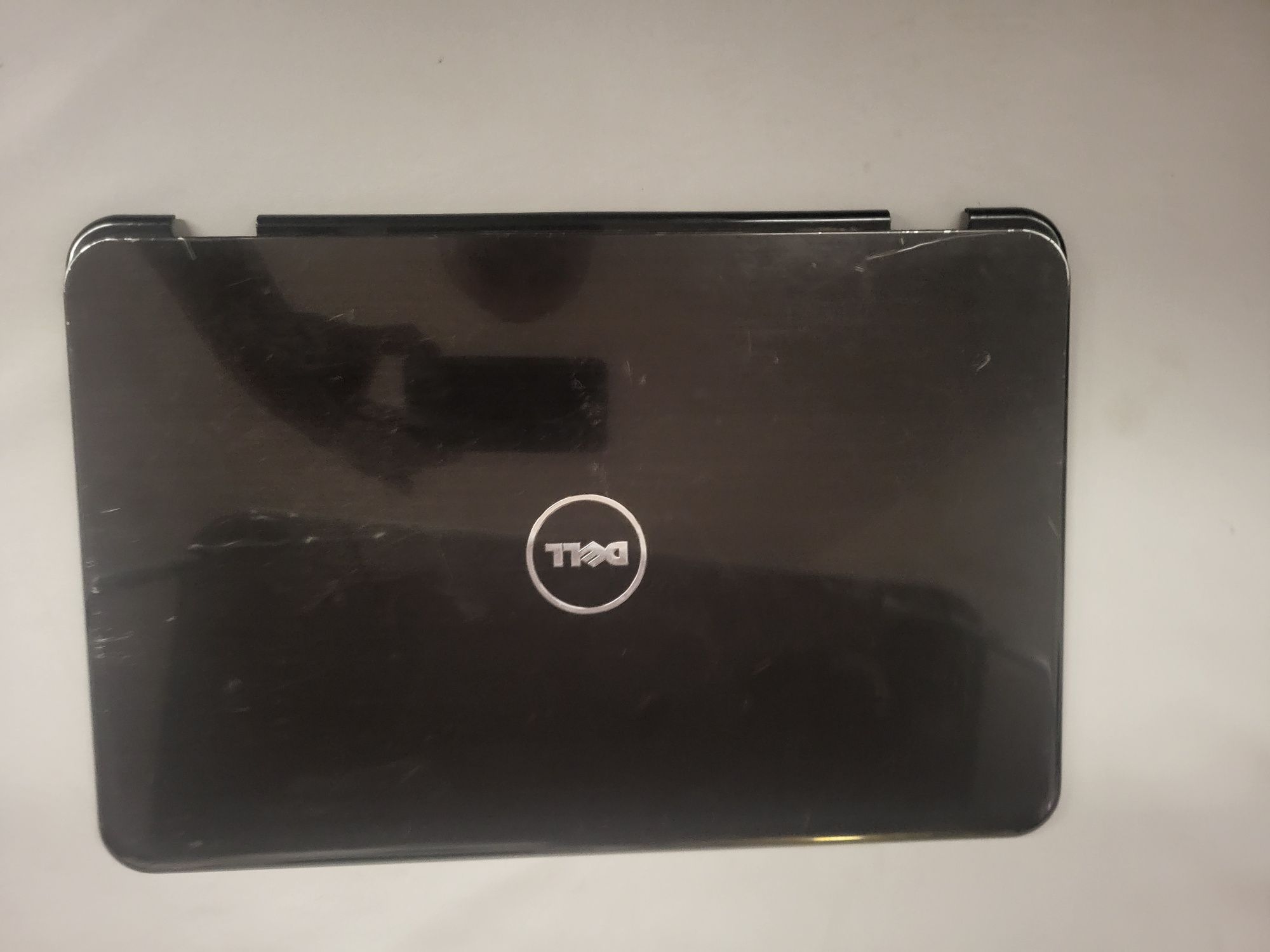 Sprzedam górna tylnią obudowa matrycy do laptopa DELL Inspiron M5010