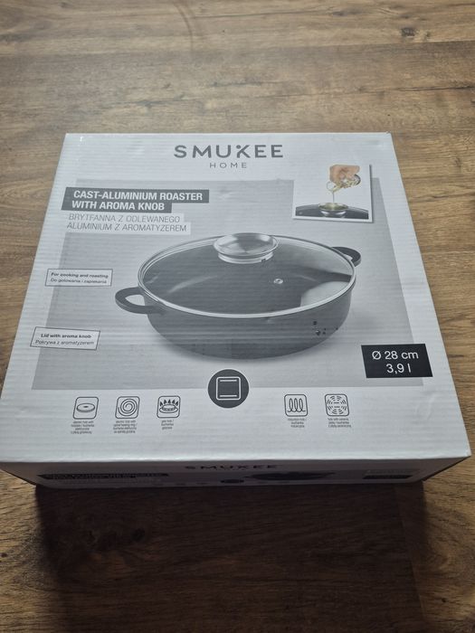 Smukee brytfanna z odlewanego aluminium z aromatyzerem