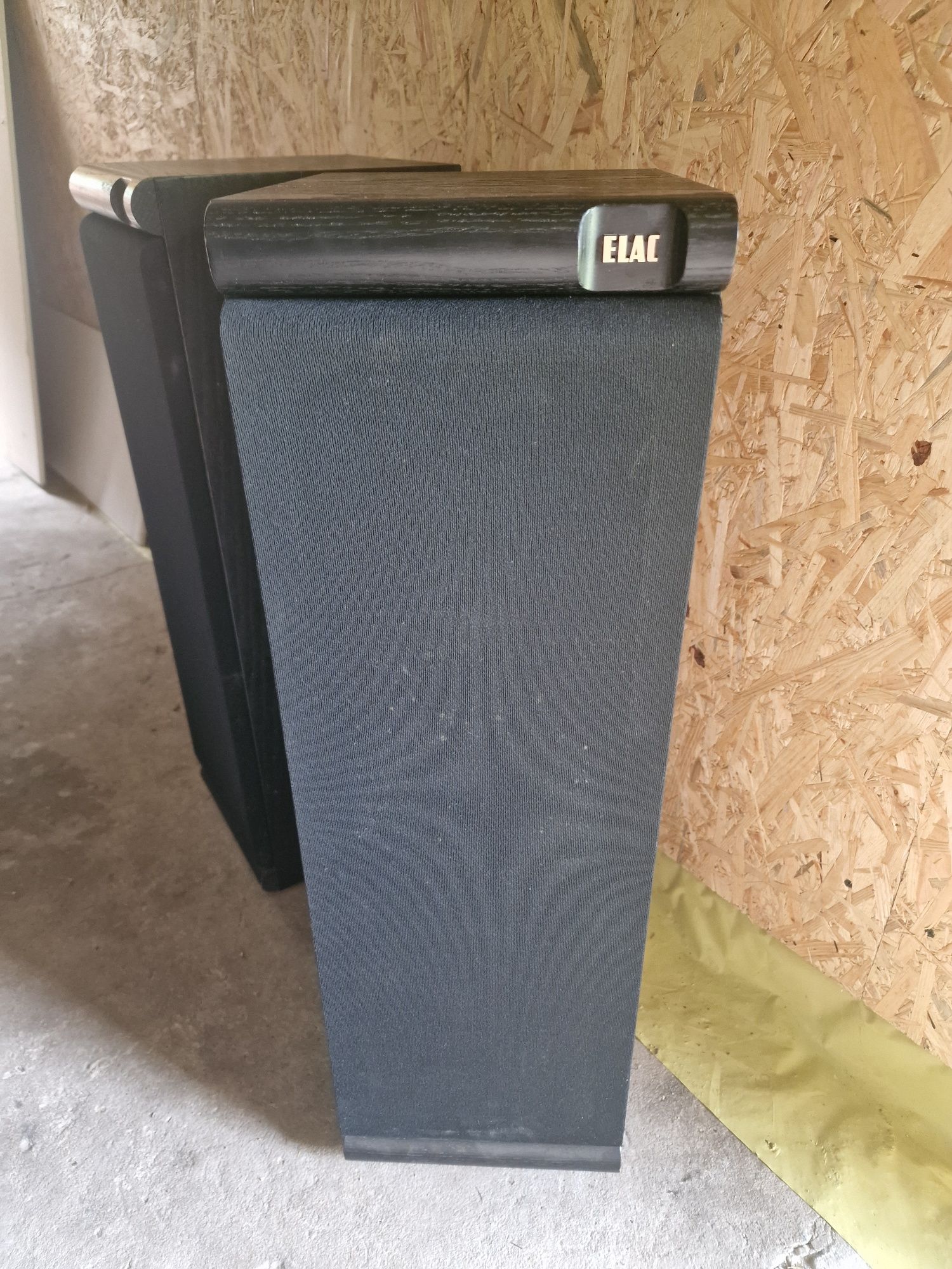 Kolumny elac el-100