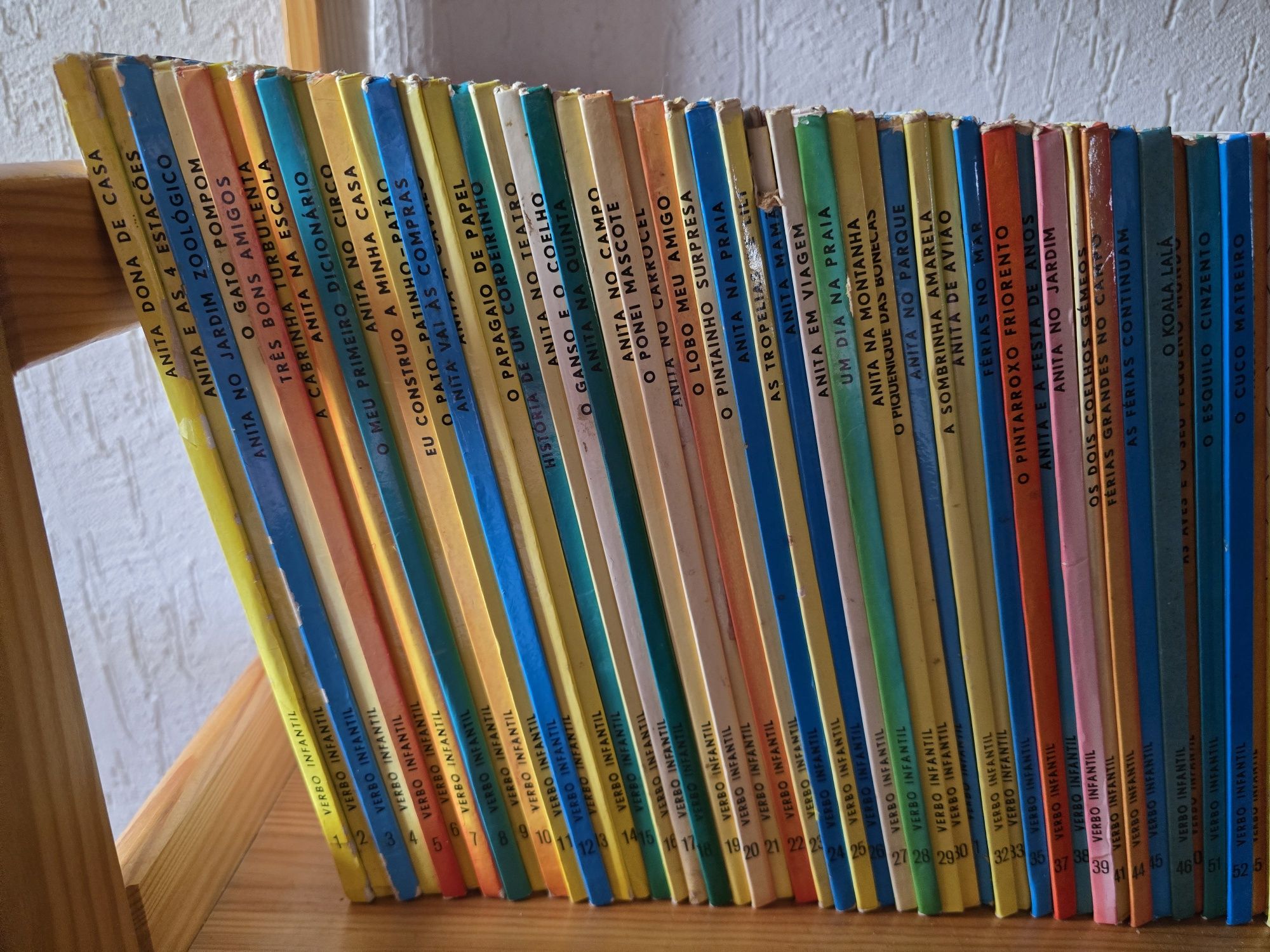 Livros infantis "Anita"
