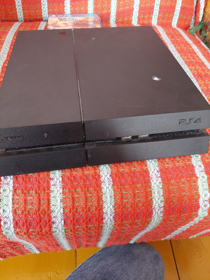 Konsola PlayStation 4 500 GB