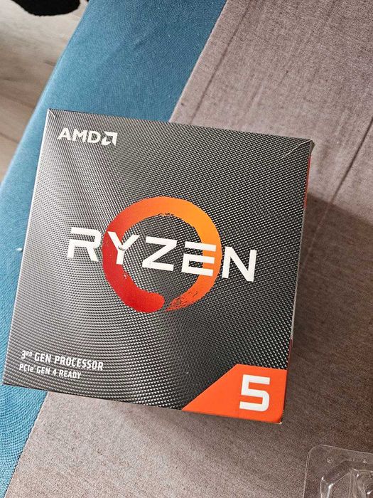 Продам AMD Ryzen 5 PRO 2400G