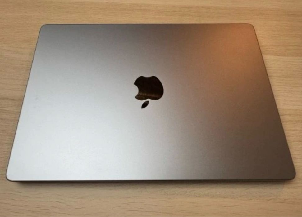 MacBook M1 Pro 14" 16GB RAM, 512 GB SSD