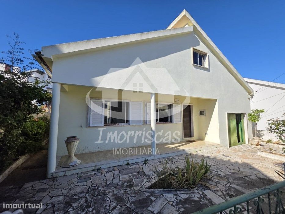 Moradia T2 térrea no Bairro das Maroitas em São João da Talha