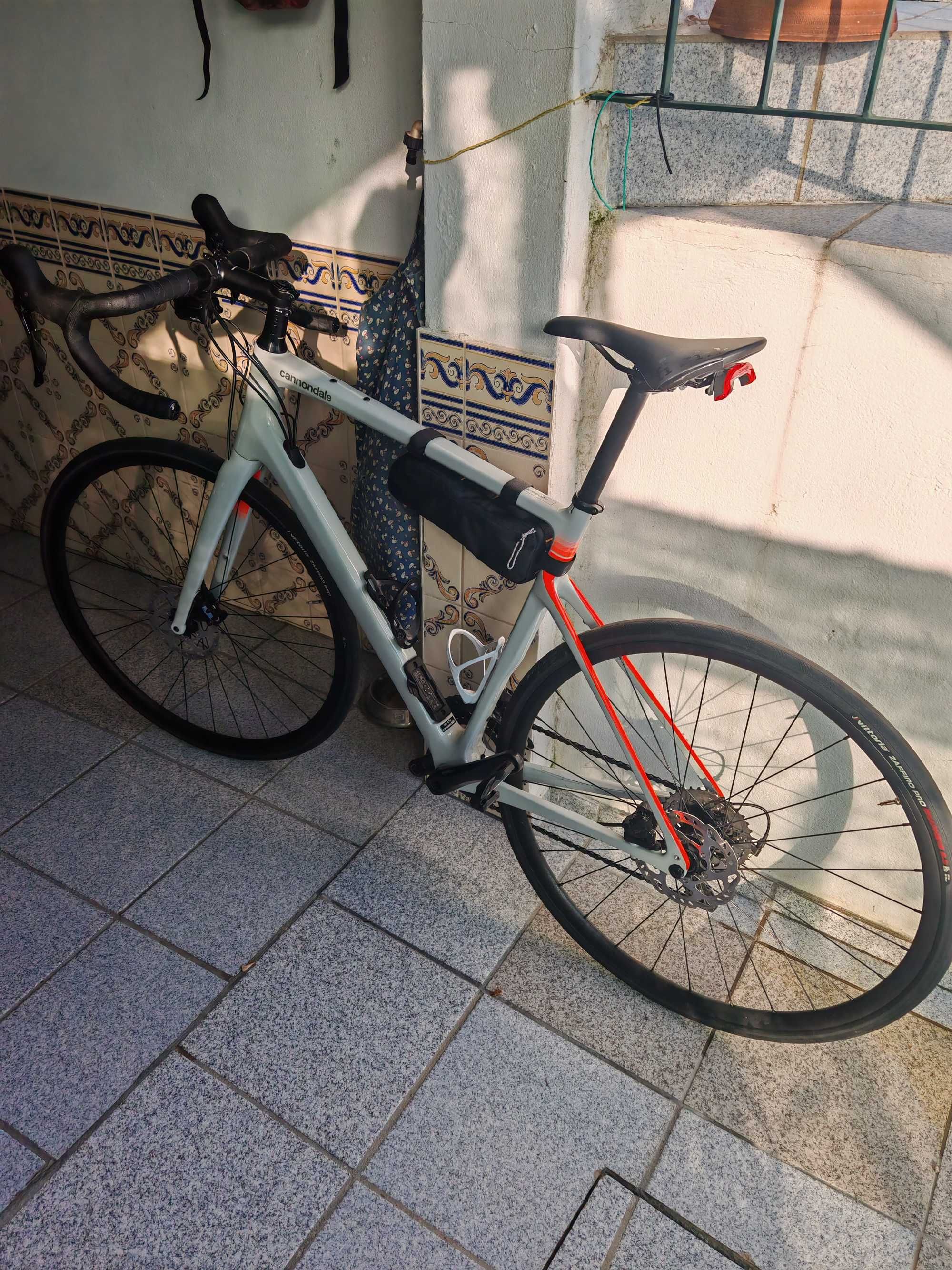 Bicicleta Cannondale Carbono Synapse 3L como nova