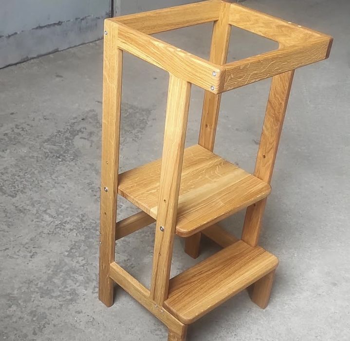 Вежа помічник для дитини