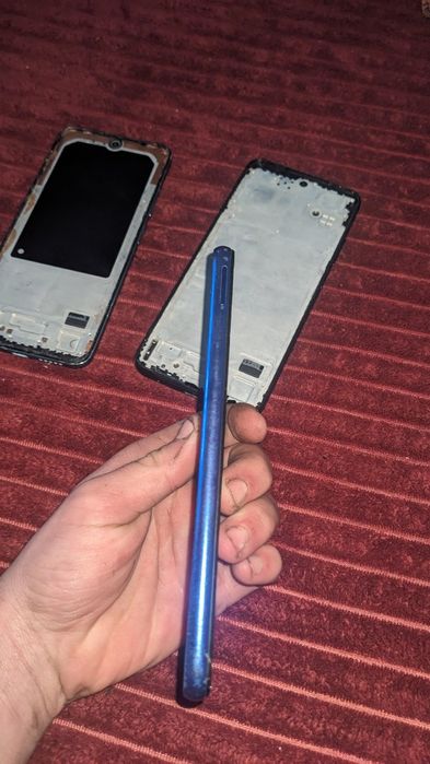 Телефони на розбор