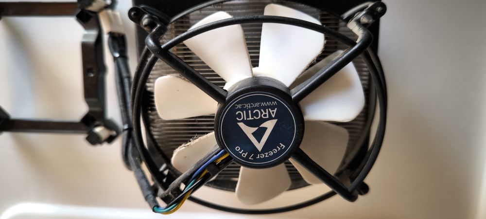 Ventoinha Cooler dissipador PC Artic Freezer 7 PRO