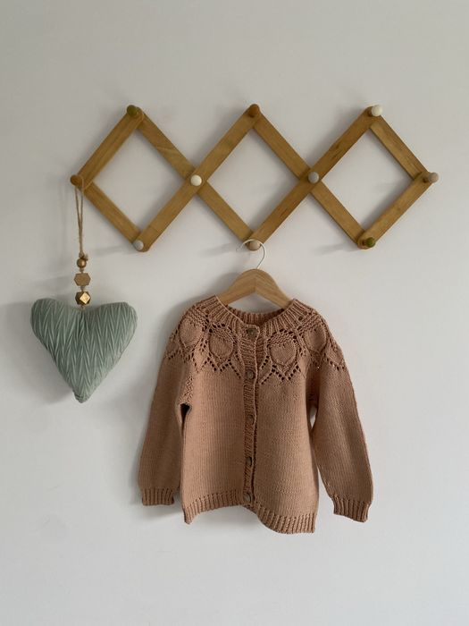 Sweter handmade 92 brzoskwiniowy bawełna ażurowy wzorek