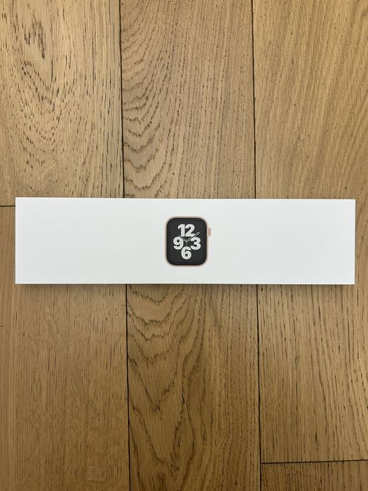 Apple Watch SE 40mm Gold Cellular – stan bardzo dobry