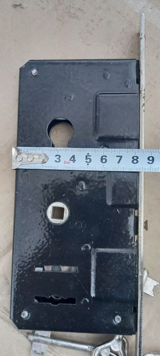 Продам  Новый  Замок  Дверной