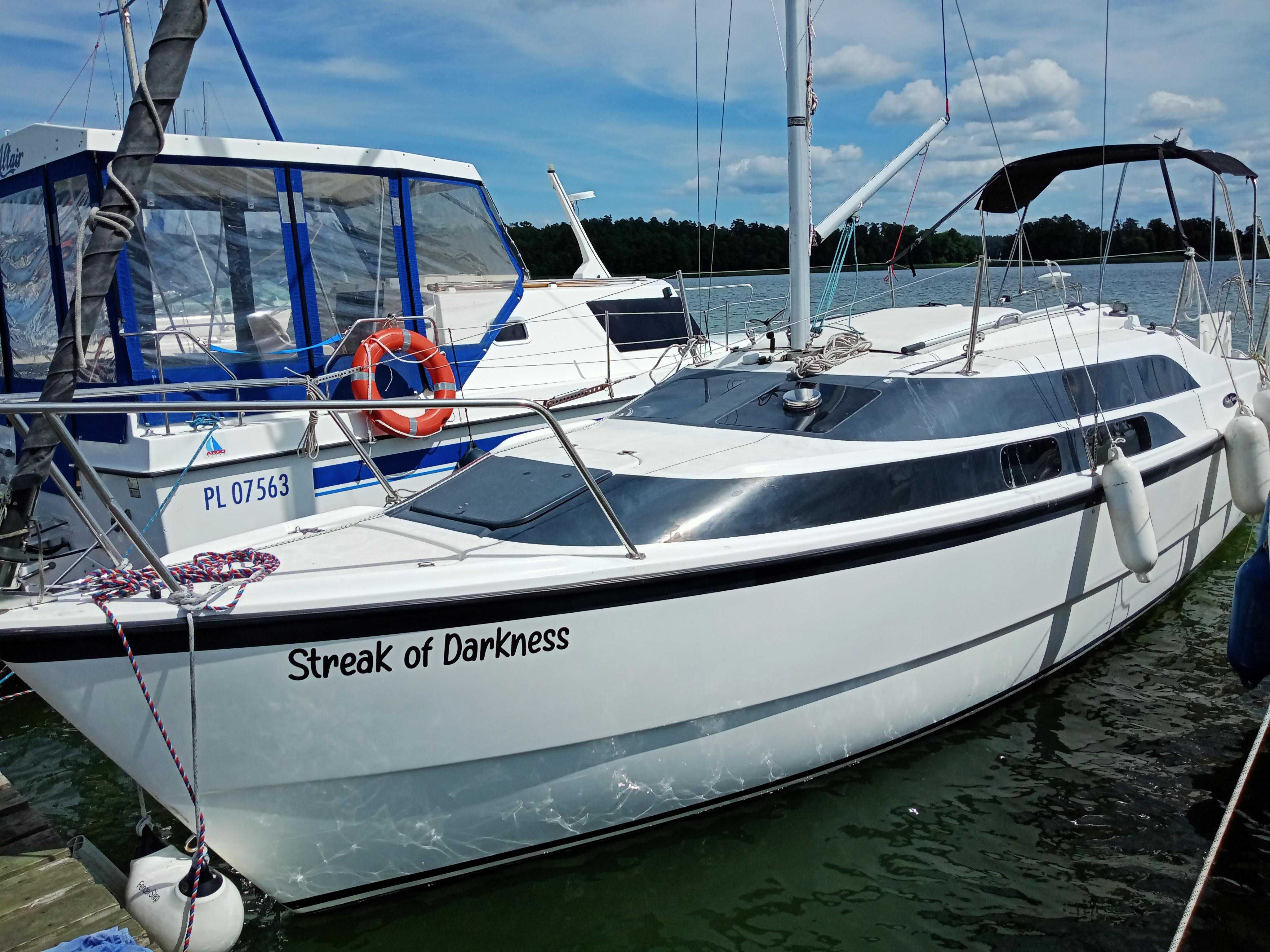 MacGregor26M jacht żaglowo-motorowy