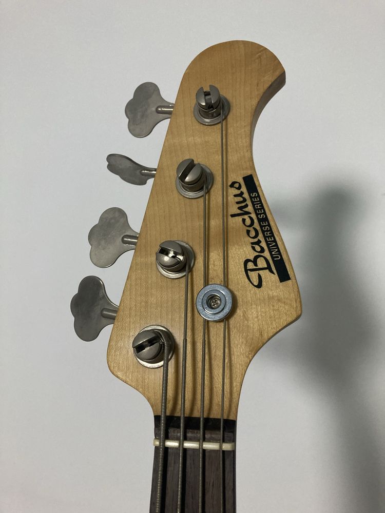 Jazzbas MiJ Bacchus gitara basowa