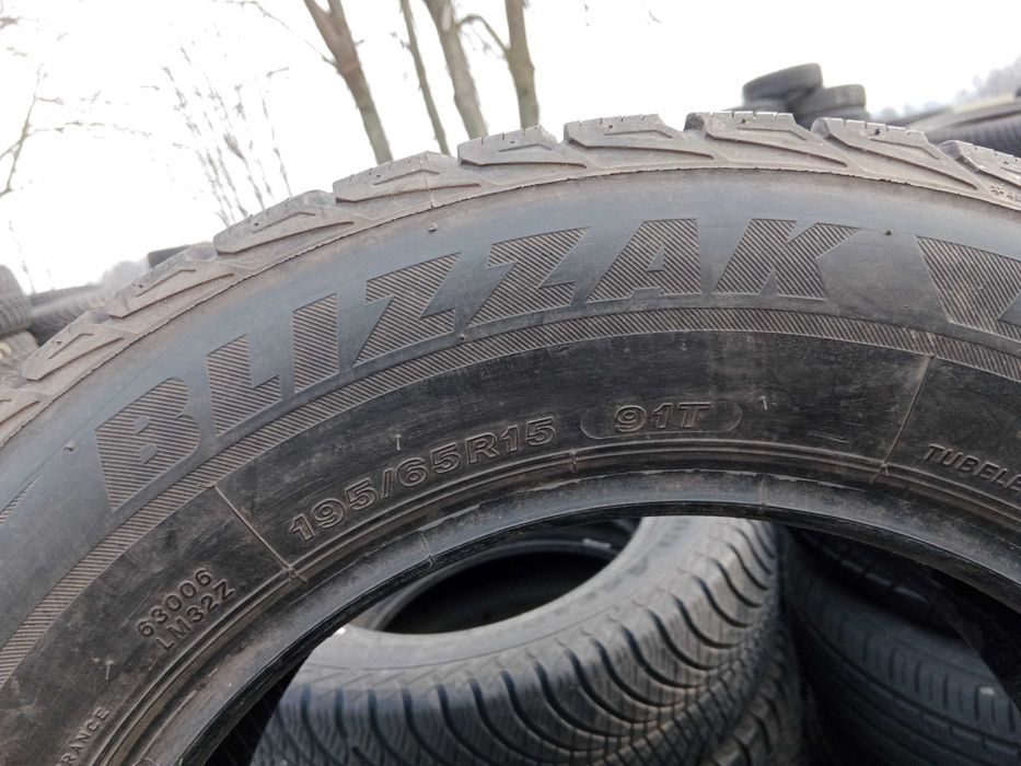 Opona używana 195/65R15 Bridgestone Blizzak LM-32 MO 1szt.