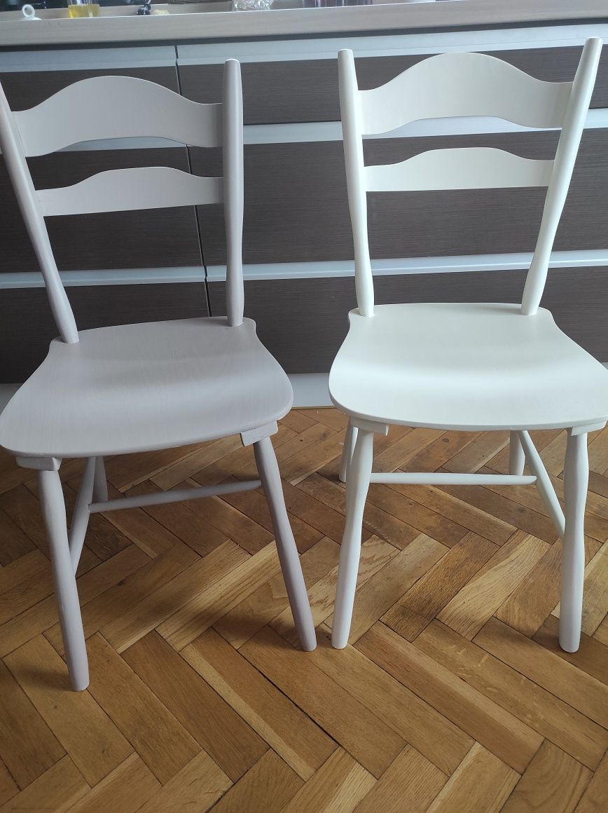 Krzesła całkowicie odnowione PRL