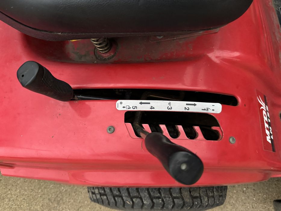 Traktorek kosiarka MTD LN155